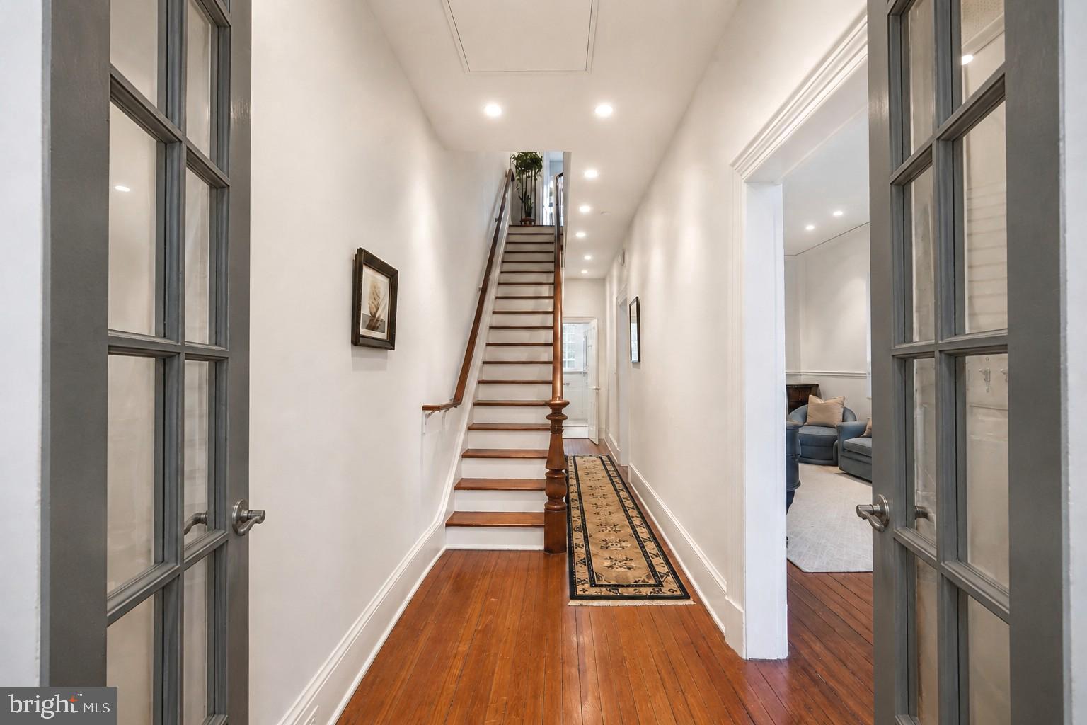 CAPITOL HILL - Residential