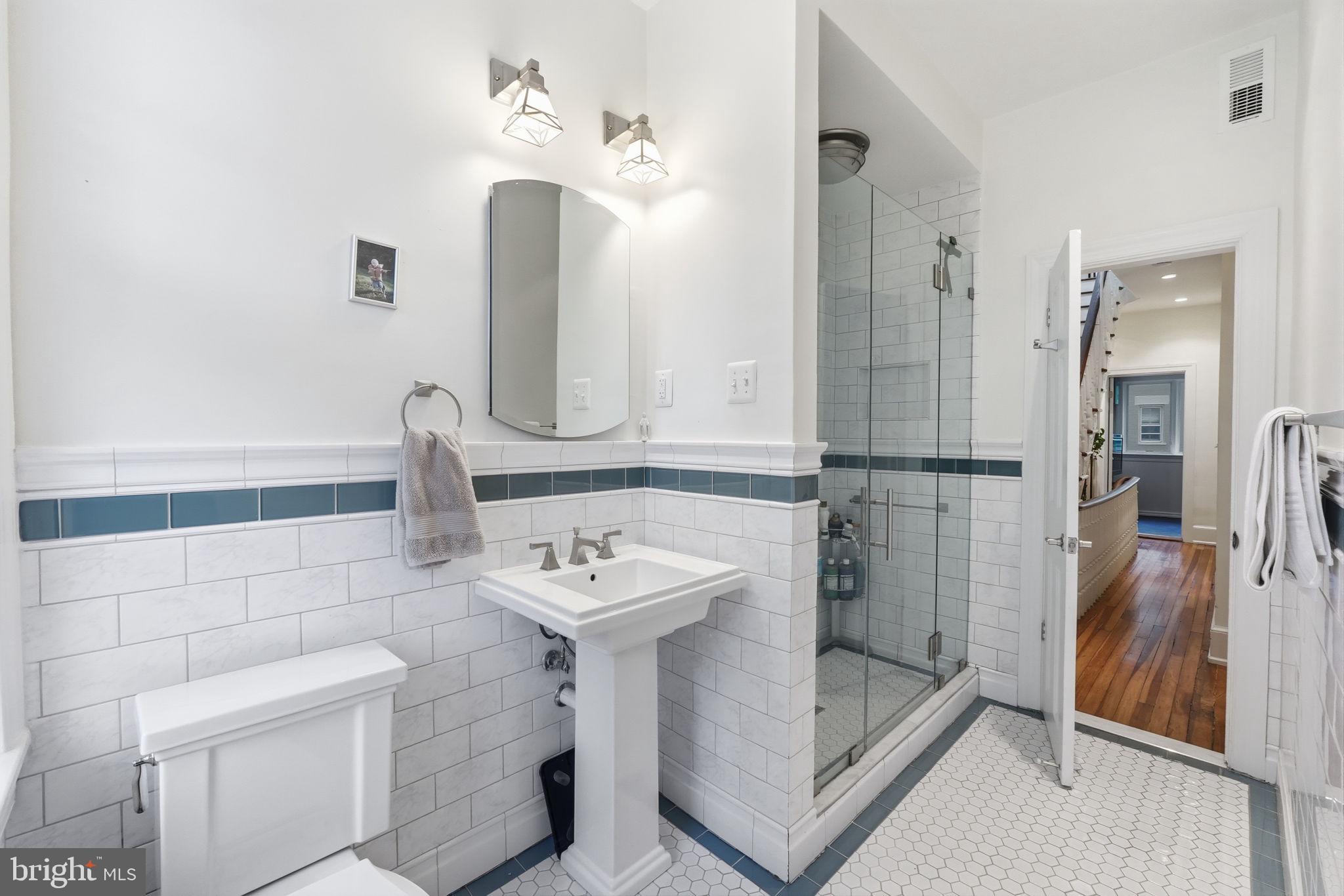 CAPITOL HILL - Residential