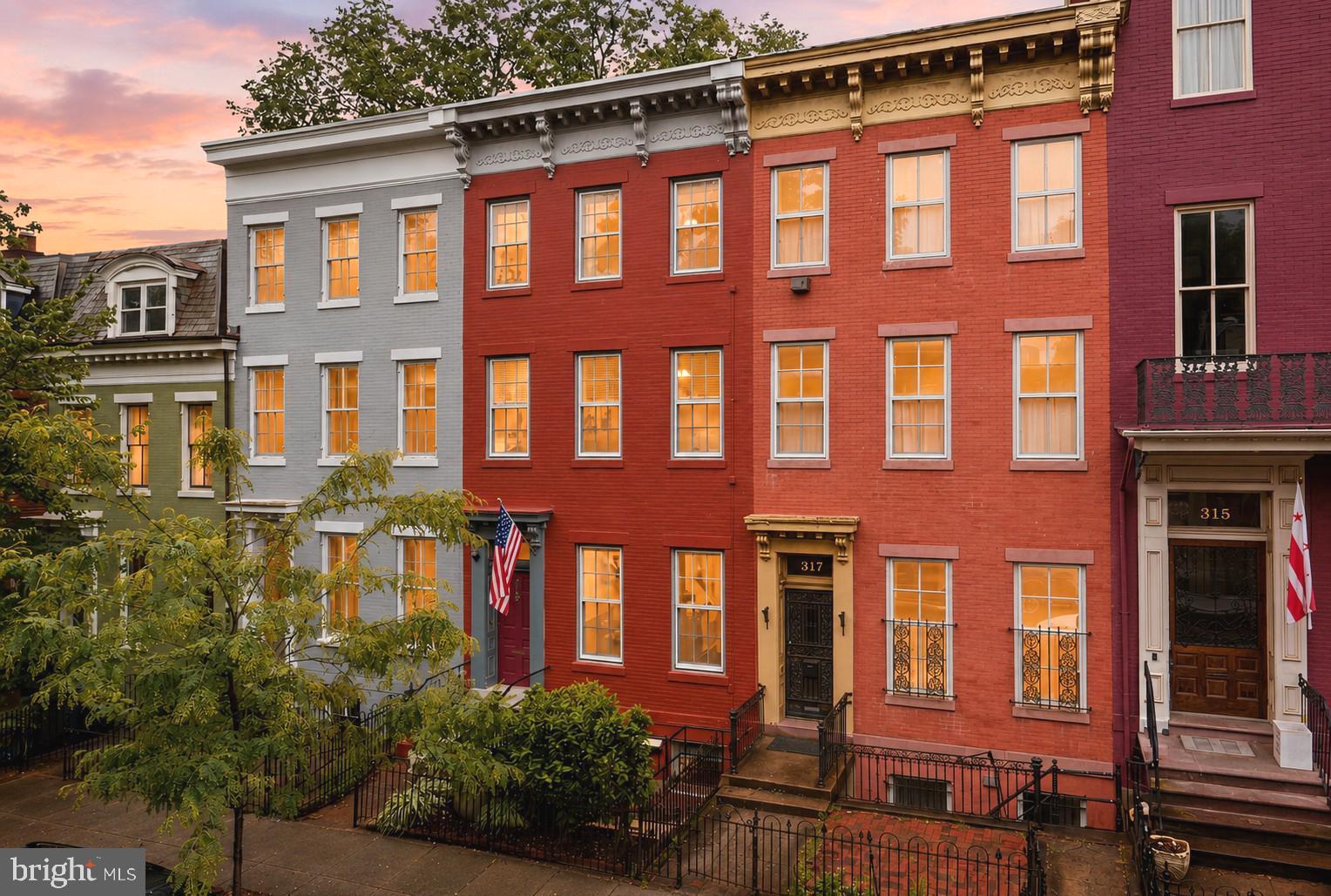 CAPITOL HILL - Residential