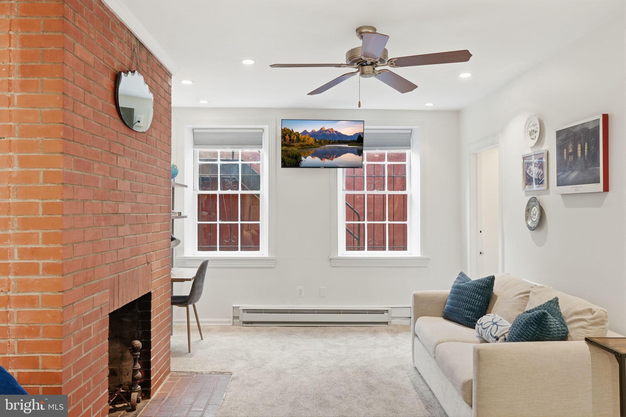 CAPITOL HILL - Residential