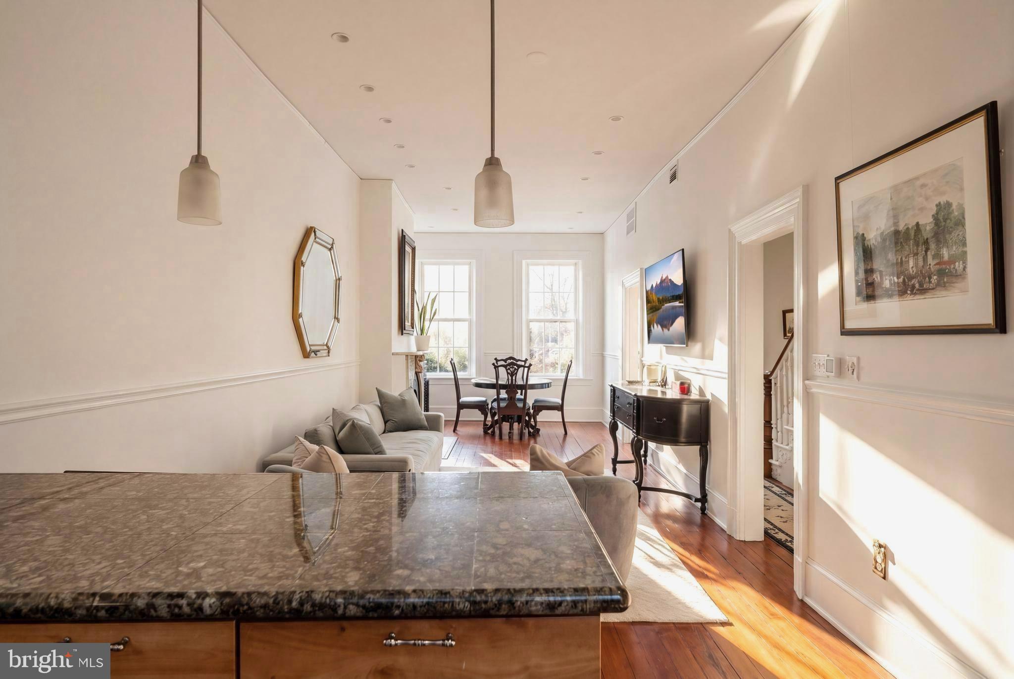 CAPITOL HILL - Residential