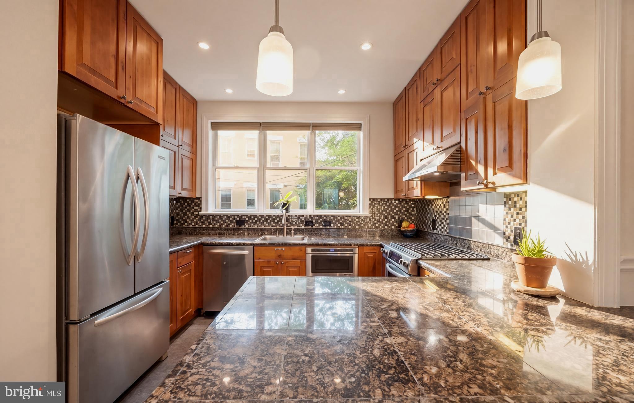 CAPITOL HILL - Residential