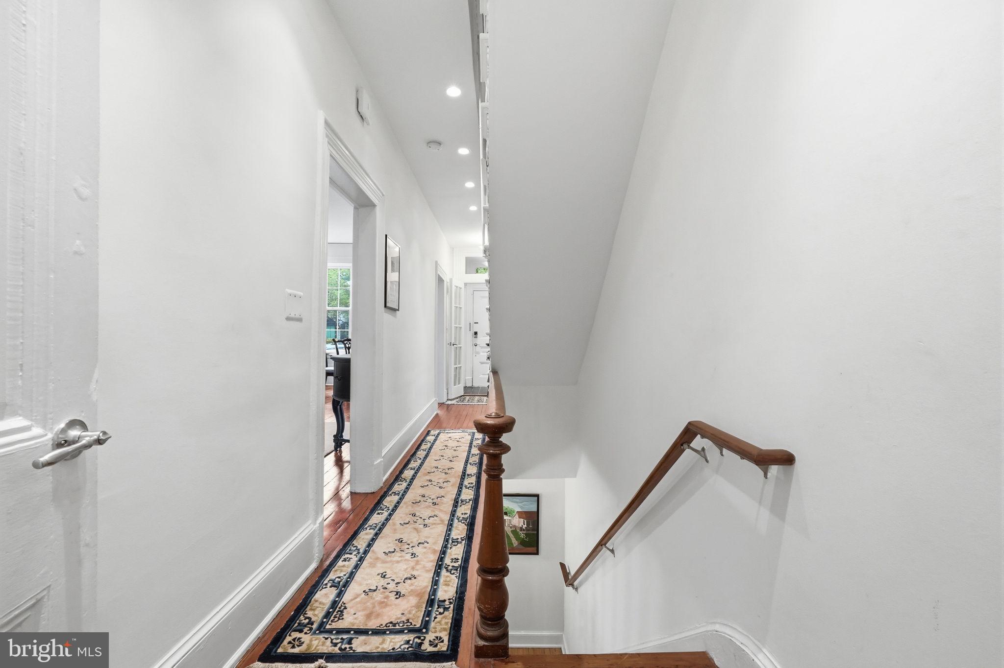CAPITOL HILL - Residential