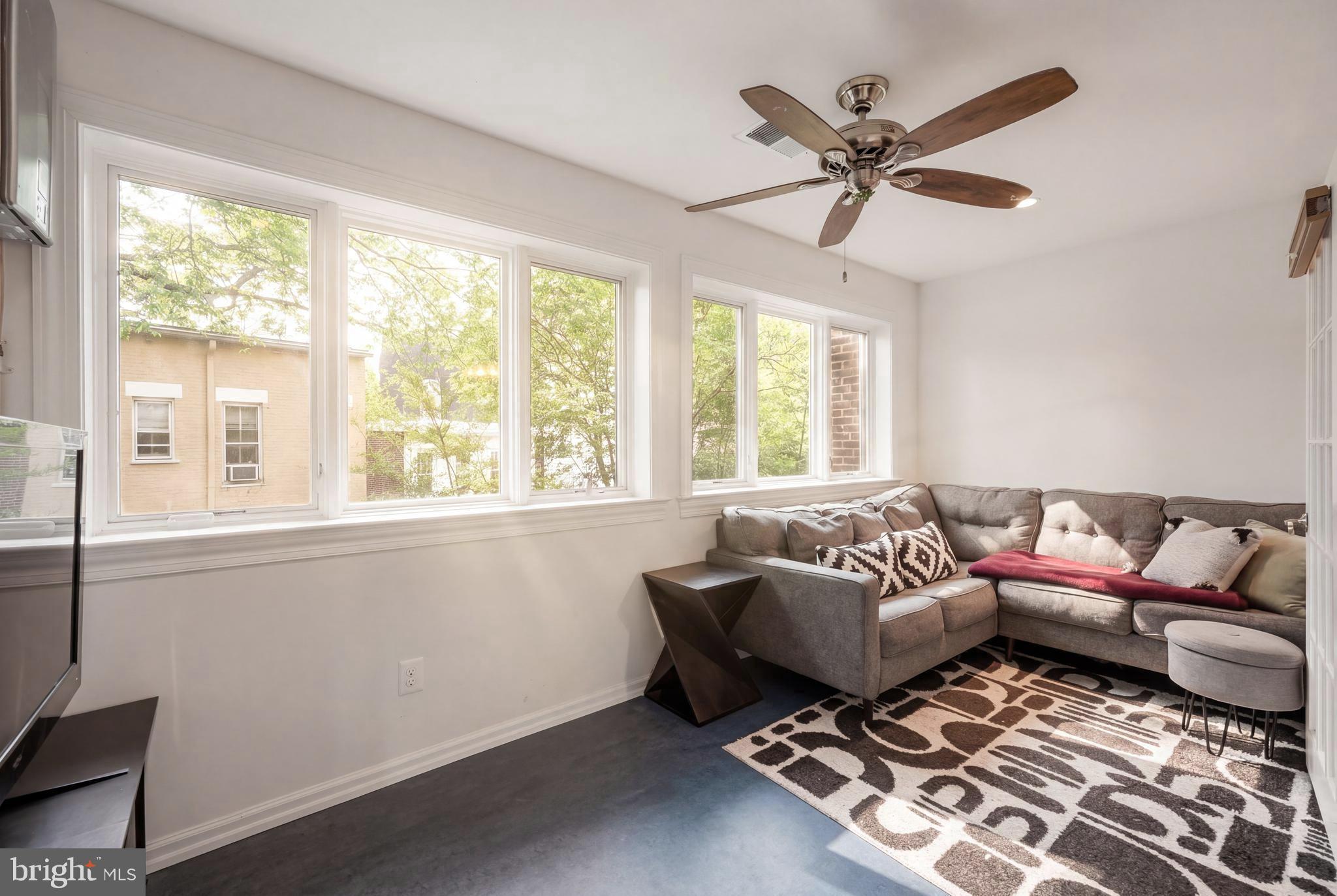 CAPITOL HILL - Residential