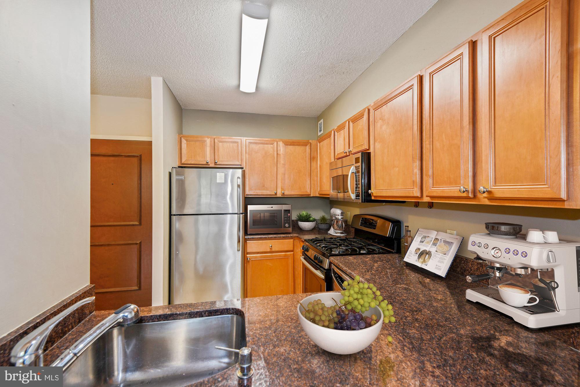 CRESCENT PLAZA - Residential