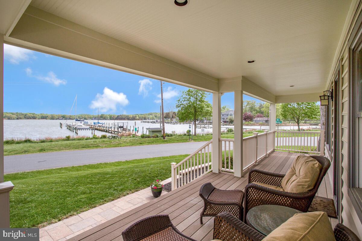 WOODLAND BEACH - Residential