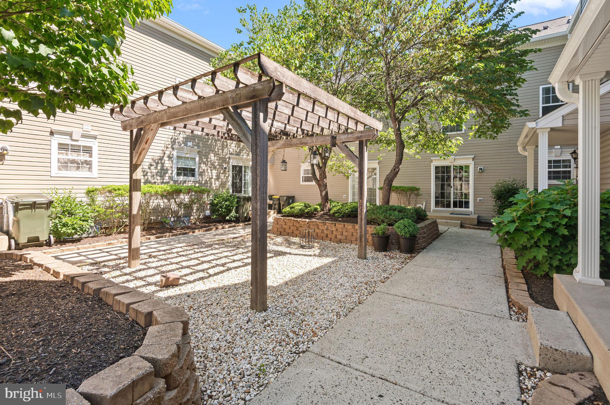 BLUESTONE CREEK - Residential