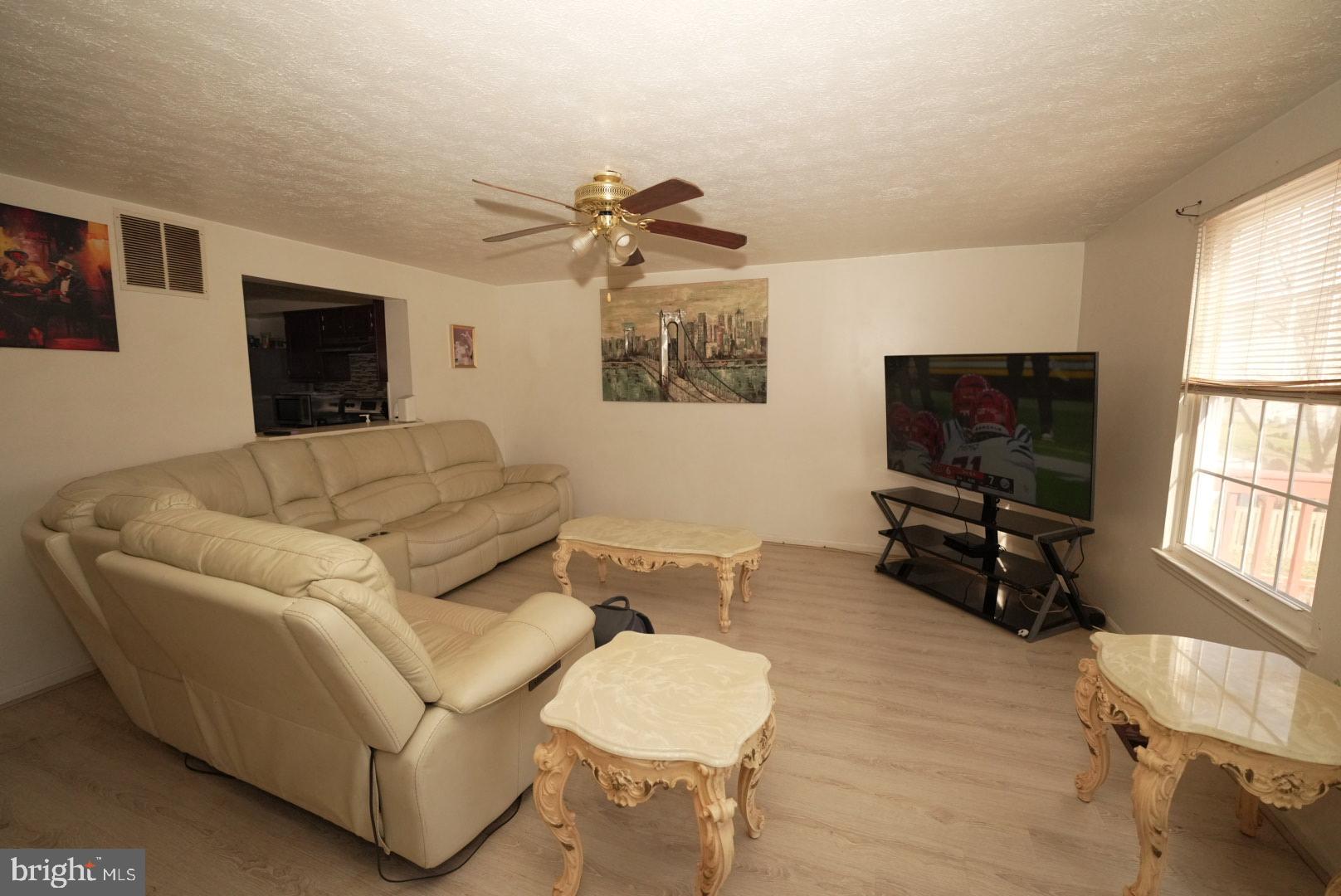 WEST SHORE - Residential