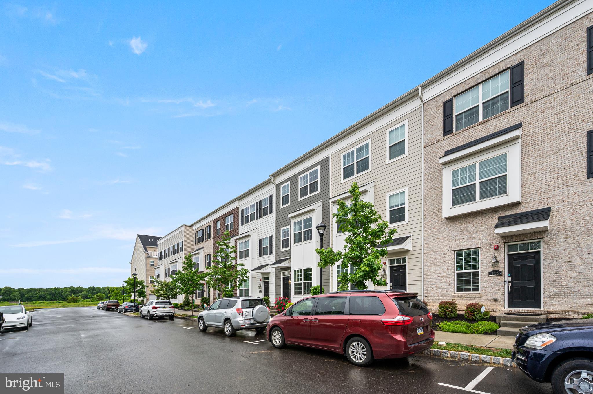 WATERSIDE - Residential