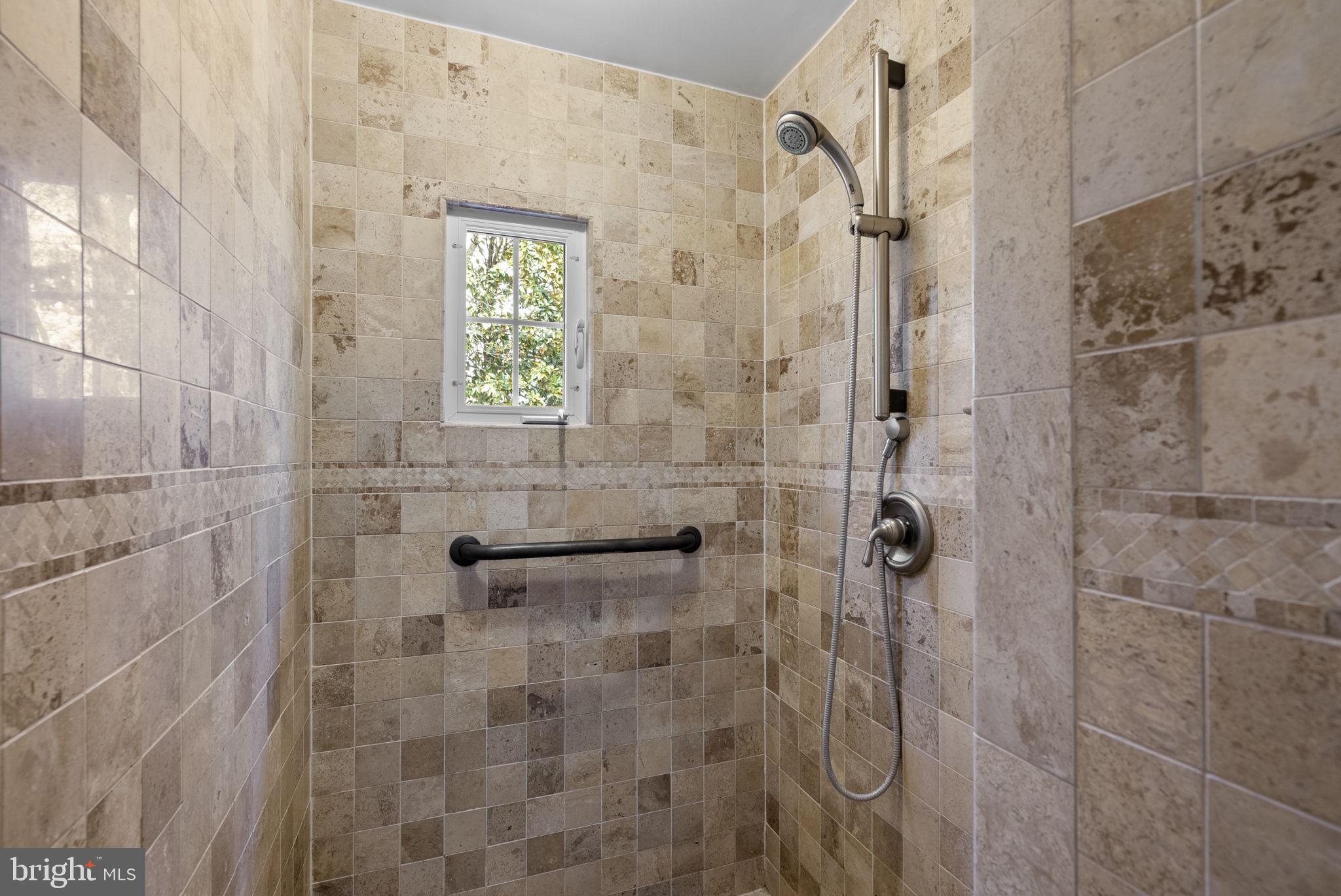 BRADFORDS REST - Residential