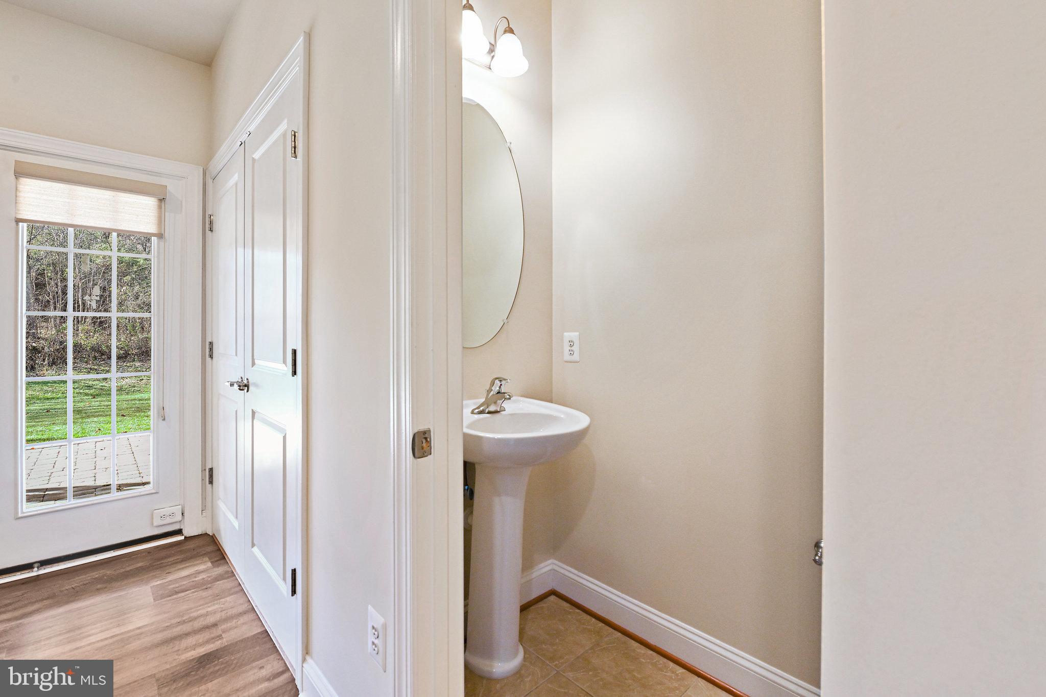 KINCAID FOREST - Residential Lease