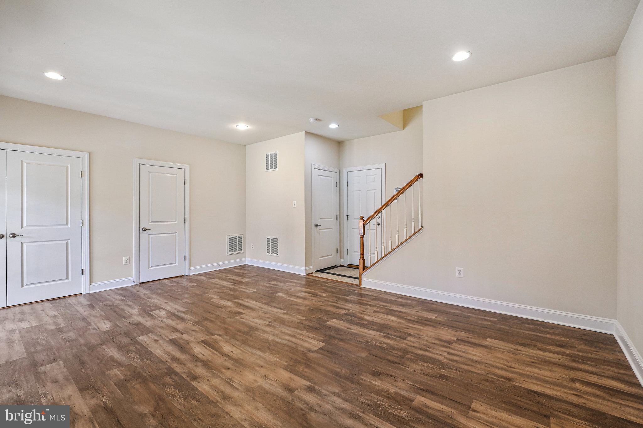 KINCAID FOREST - Residential Lease