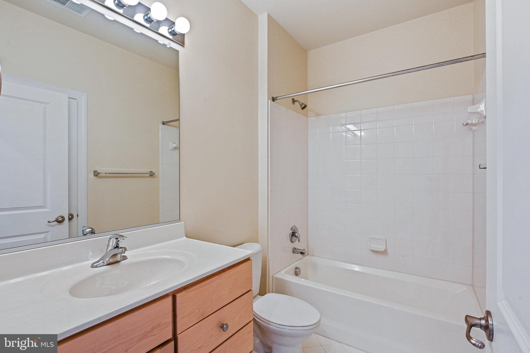 KINCAID FOREST - Residential Lease