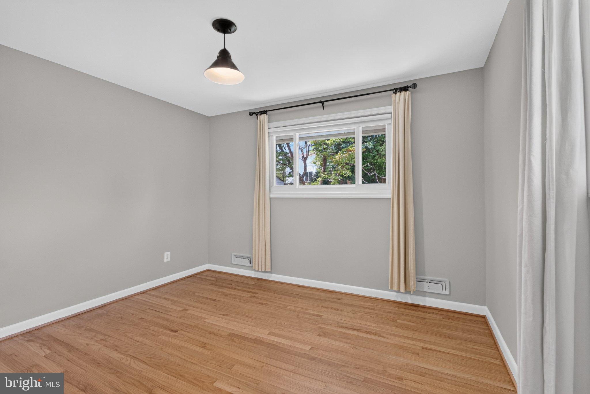 WILDWOOD MANOR - Residential