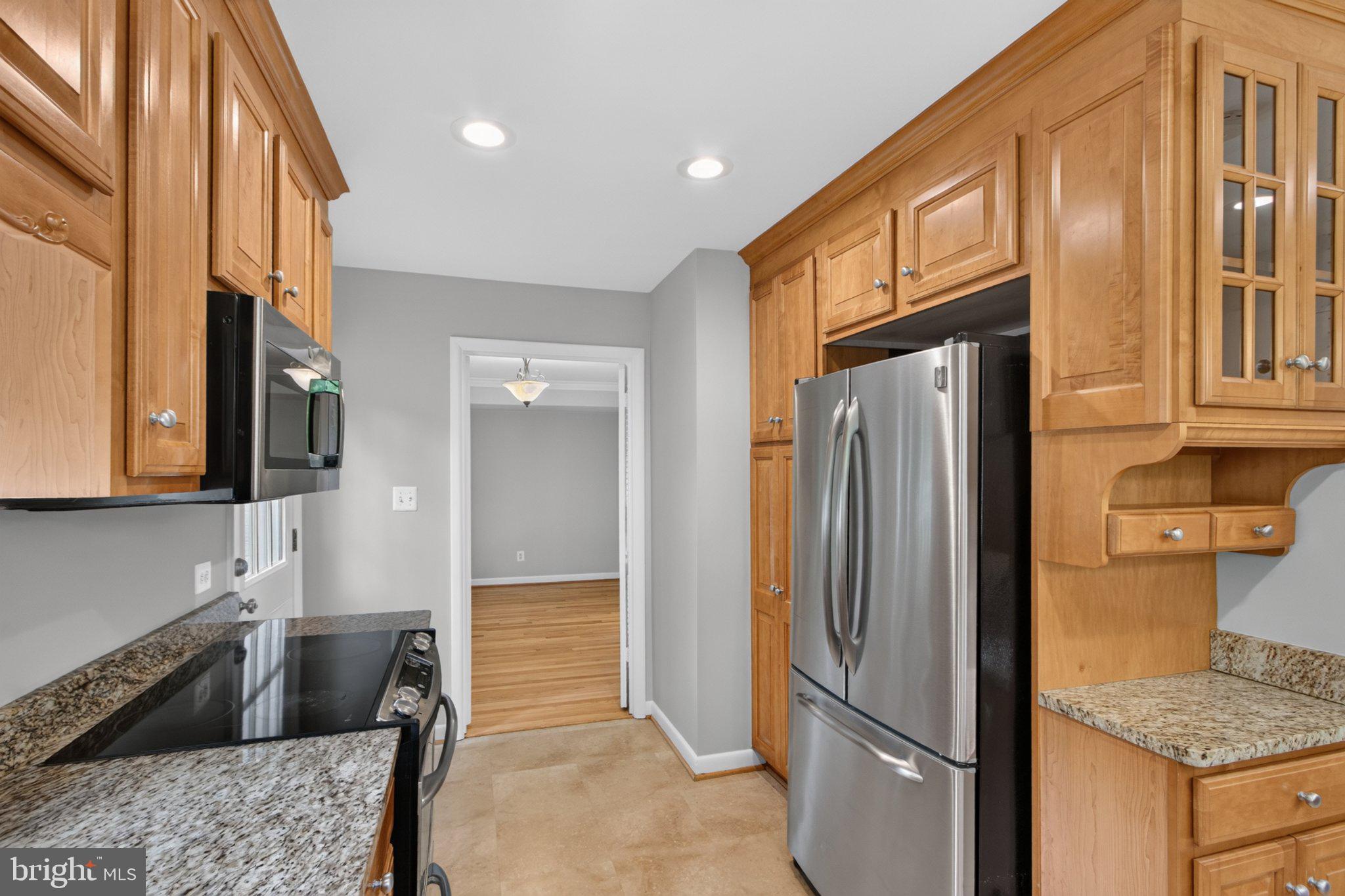 WILDWOOD MANOR - Residential