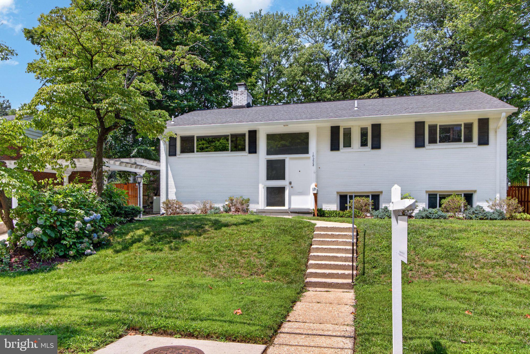 WILDWOOD MANOR - Residential
