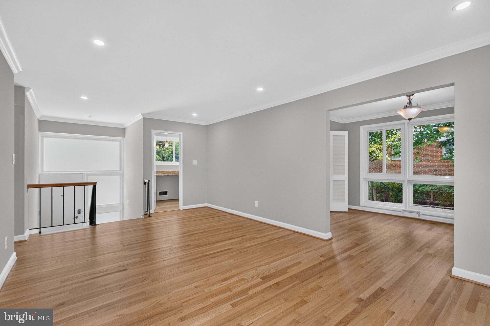 WILDWOOD MANOR - Residential
