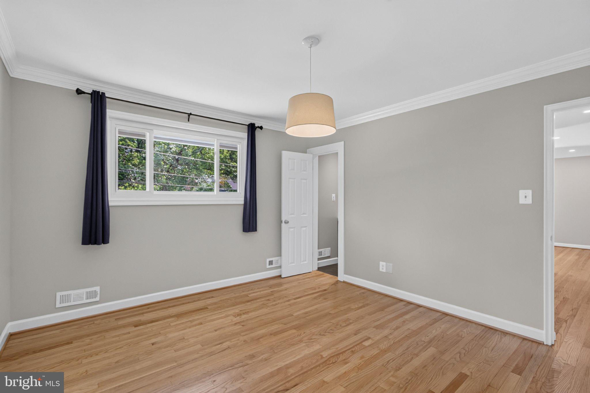 WILDWOOD MANOR - Residential