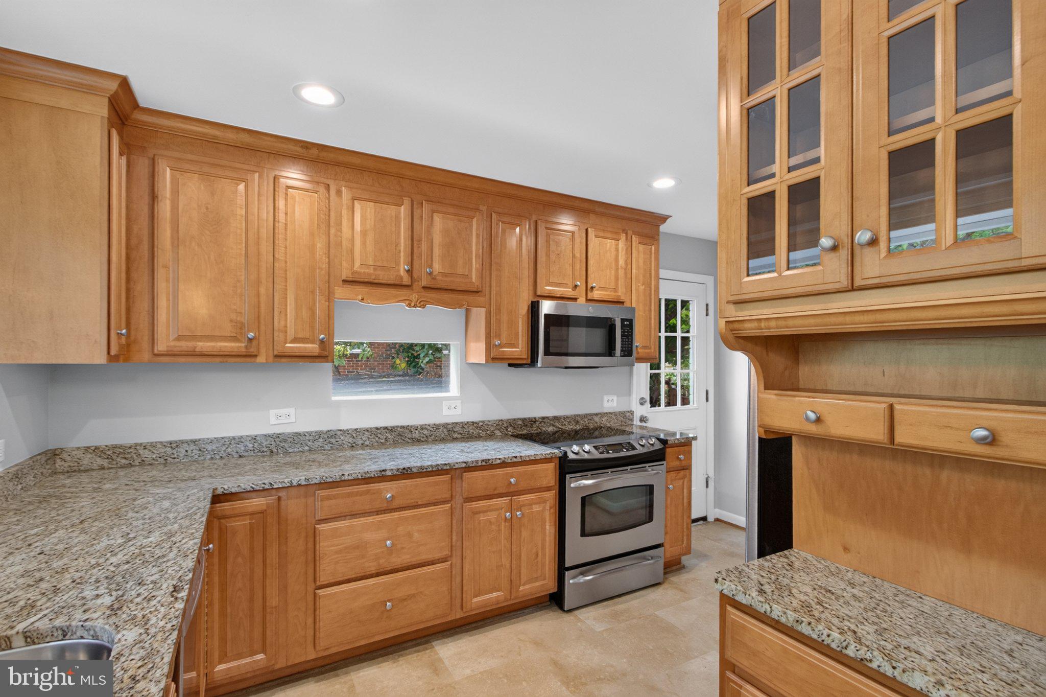WILDWOOD MANOR - Residential
