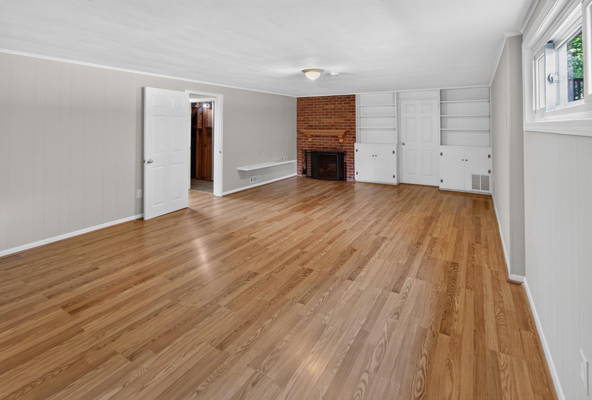 WILDWOOD MANOR - Residential
