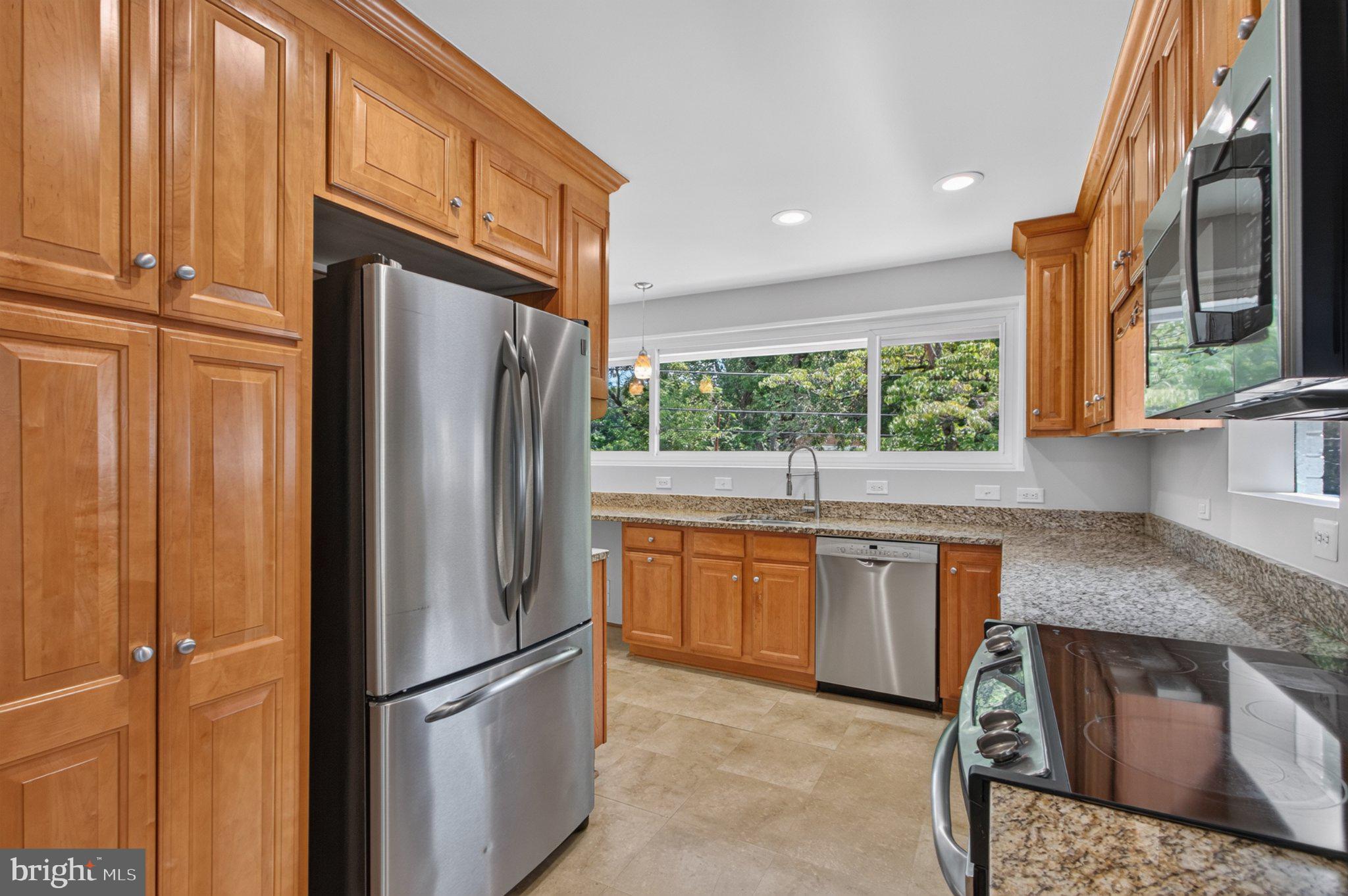 WILDWOOD MANOR - Residential