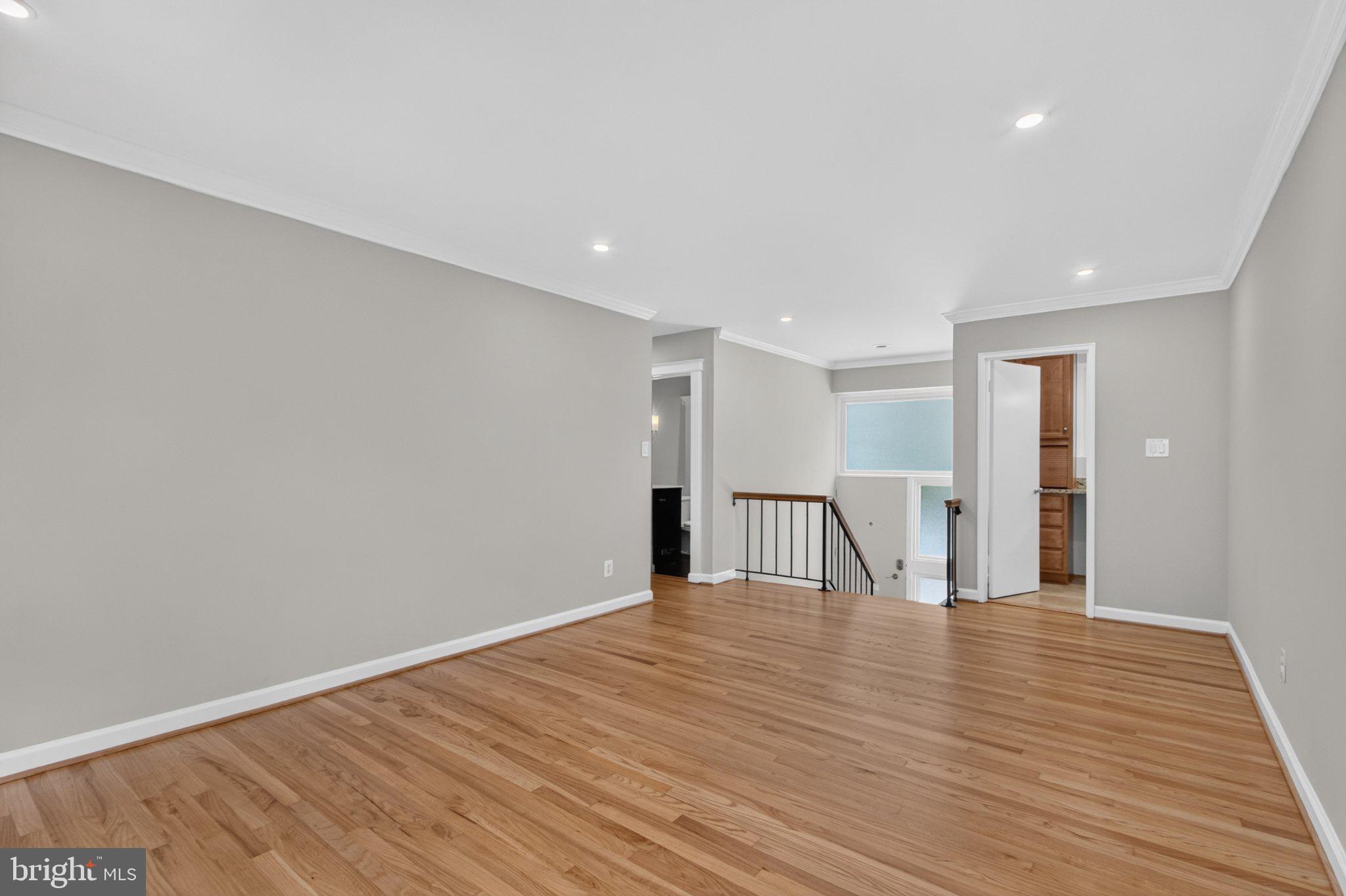 WILDWOOD MANOR - Residential