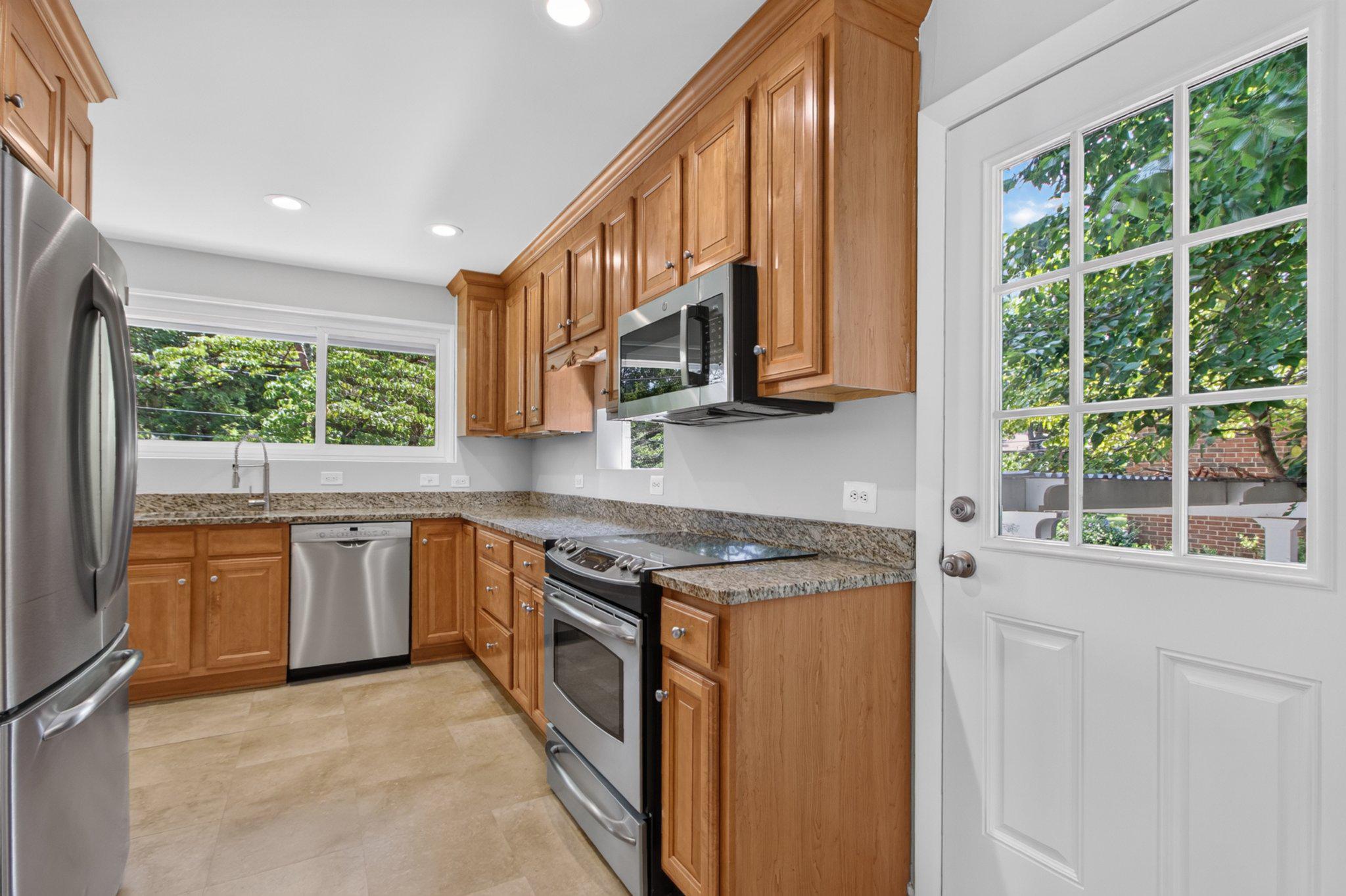 WILDWOOD MANOR - Residential