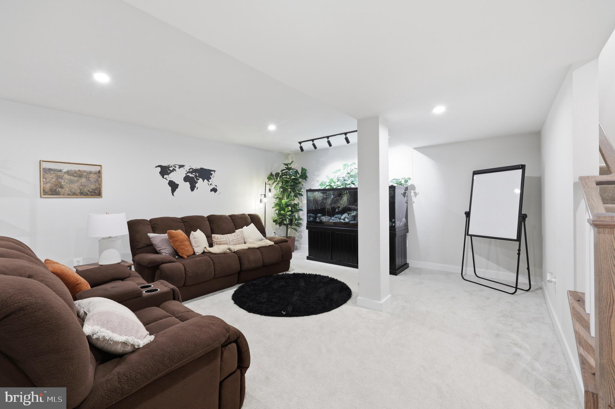THE LAKES AT MARTINSBURG - Residential