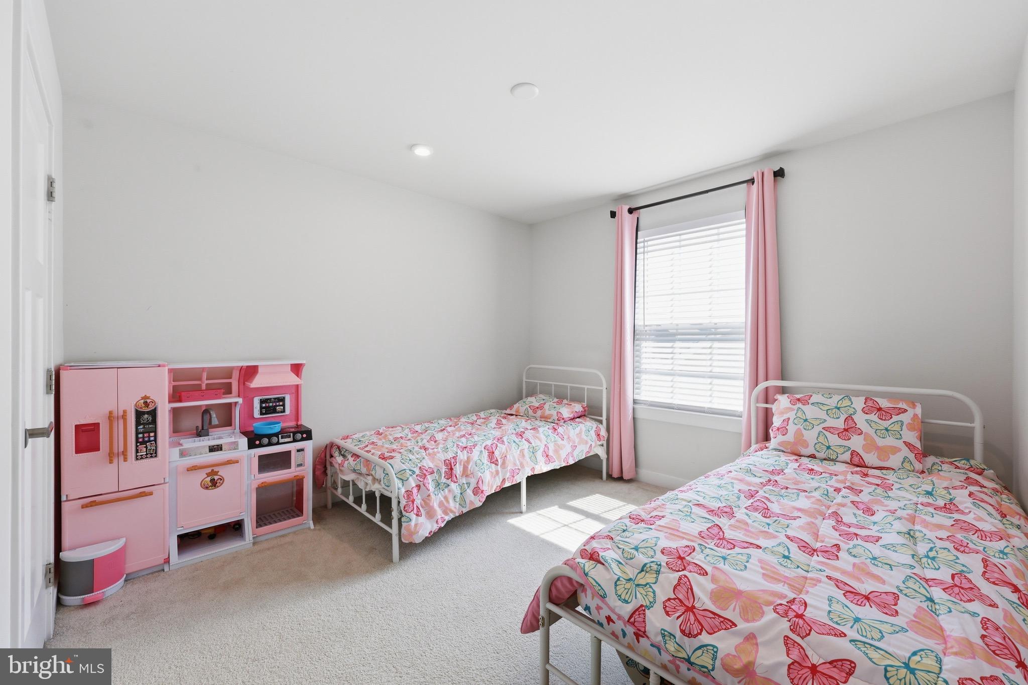 THE LAKES AT MARTINSBURG - Residential