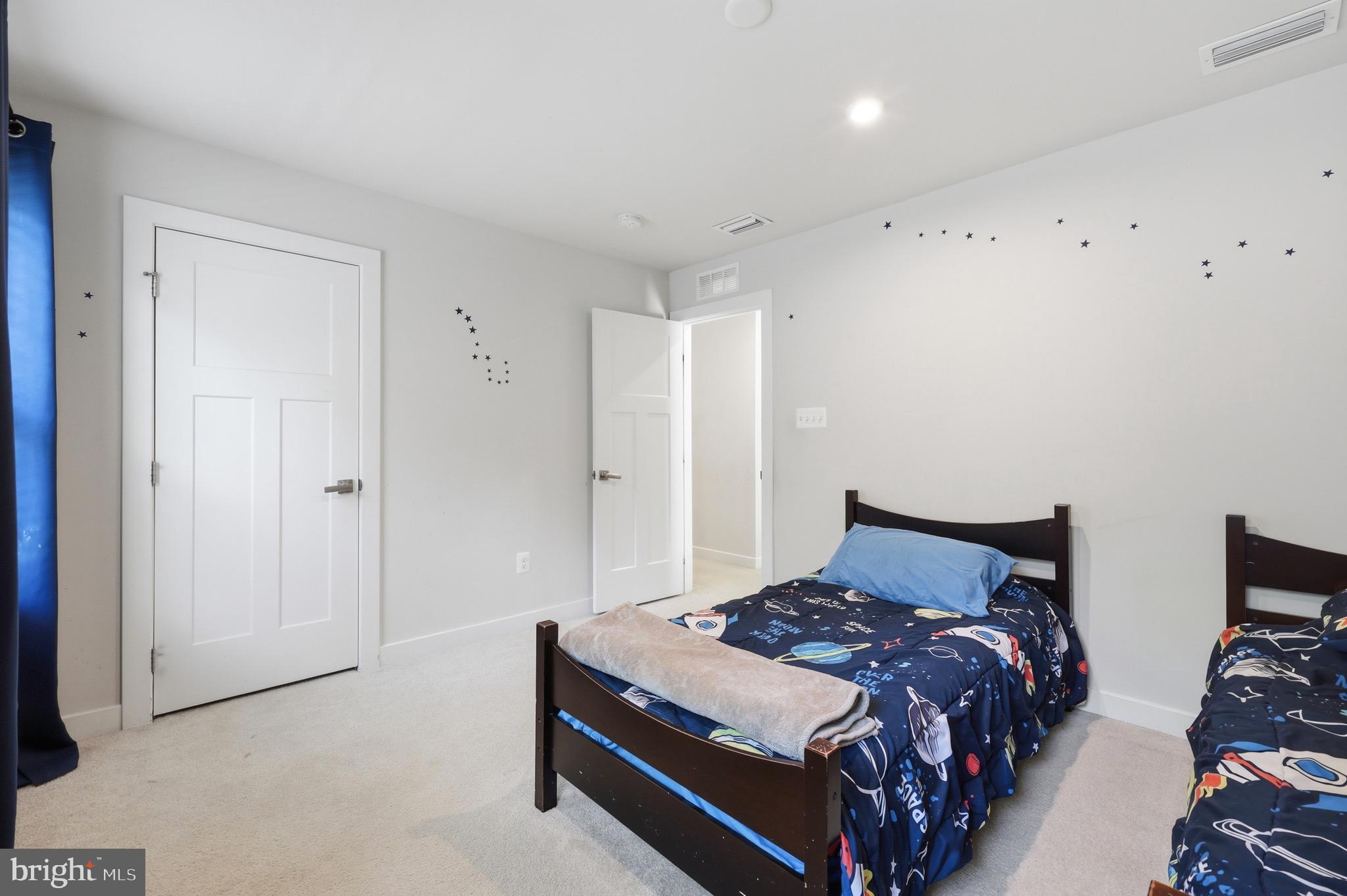 THE LAKES AT MARTINSBURG - Residential