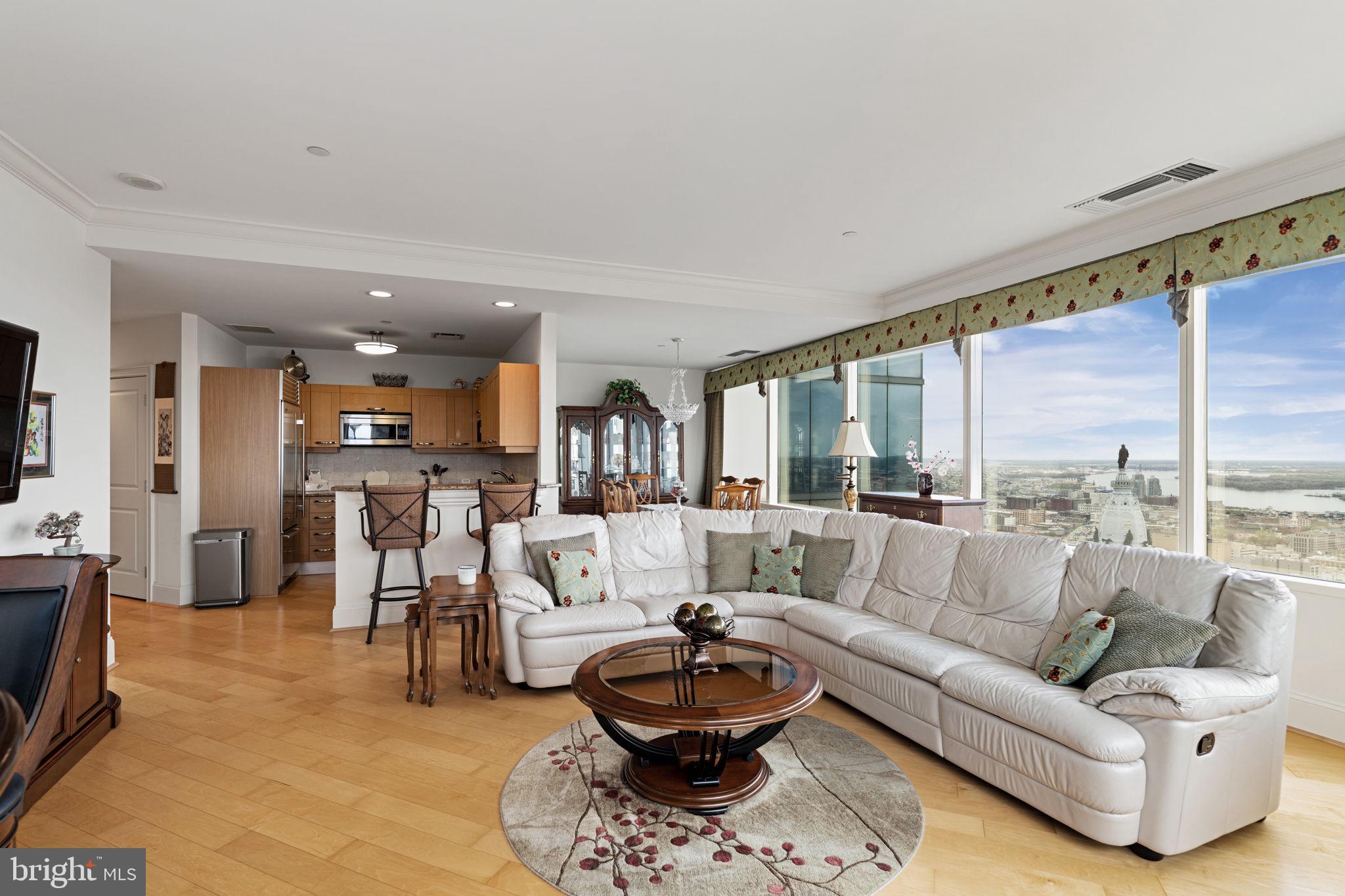 RITTENHOUSE SQUARE - Residential