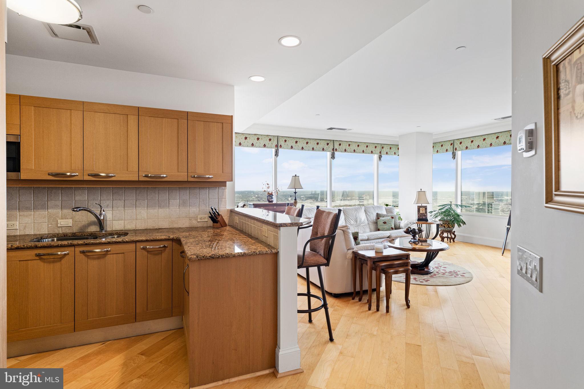 RITTENHOUSE SQUARE - Residential