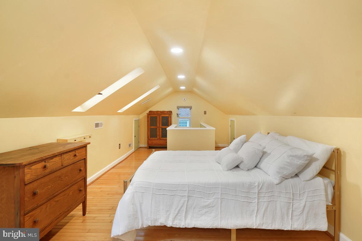 TAKOMA PARK - Residential
