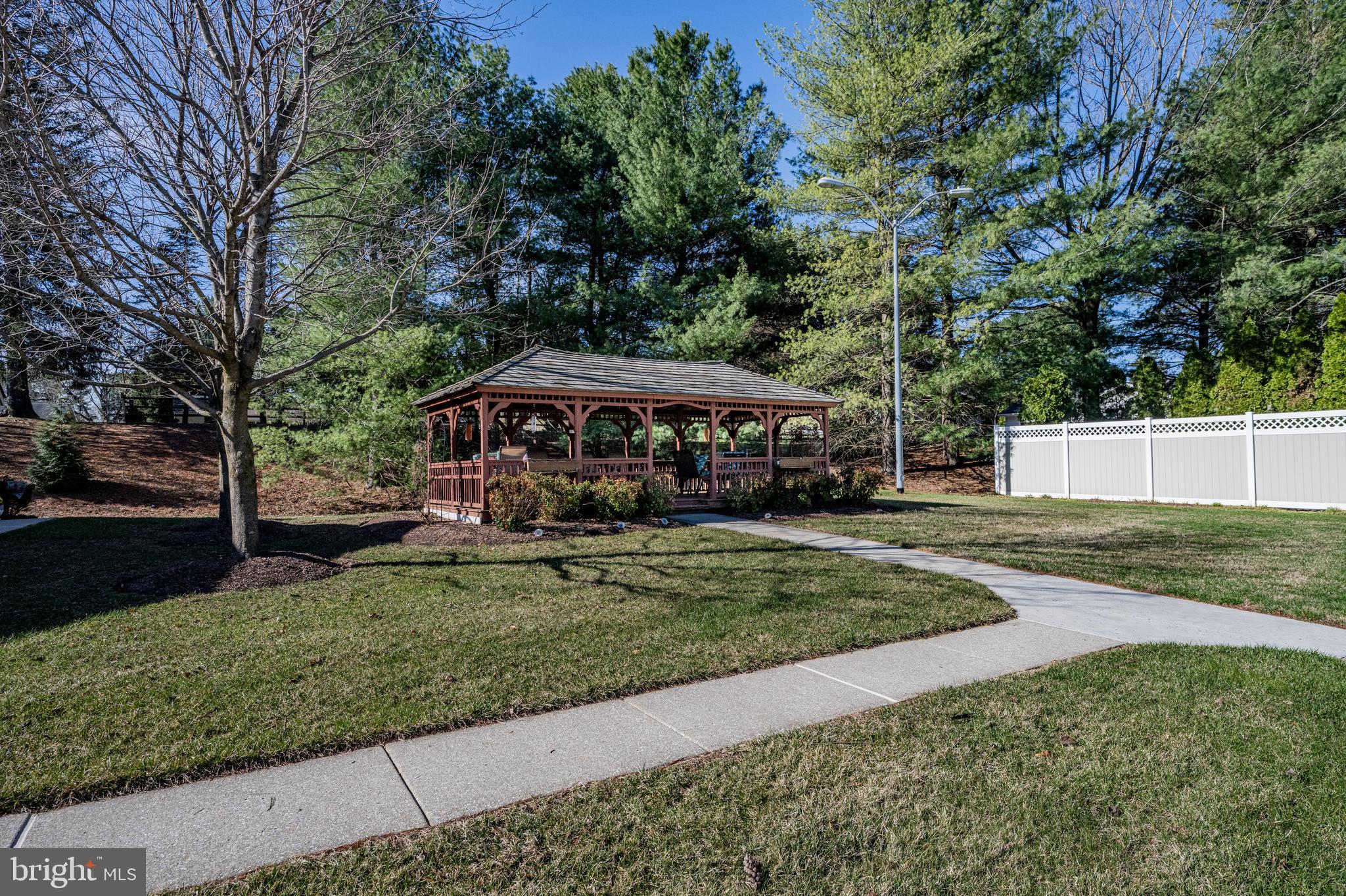WINIFRED MANOR - Residential