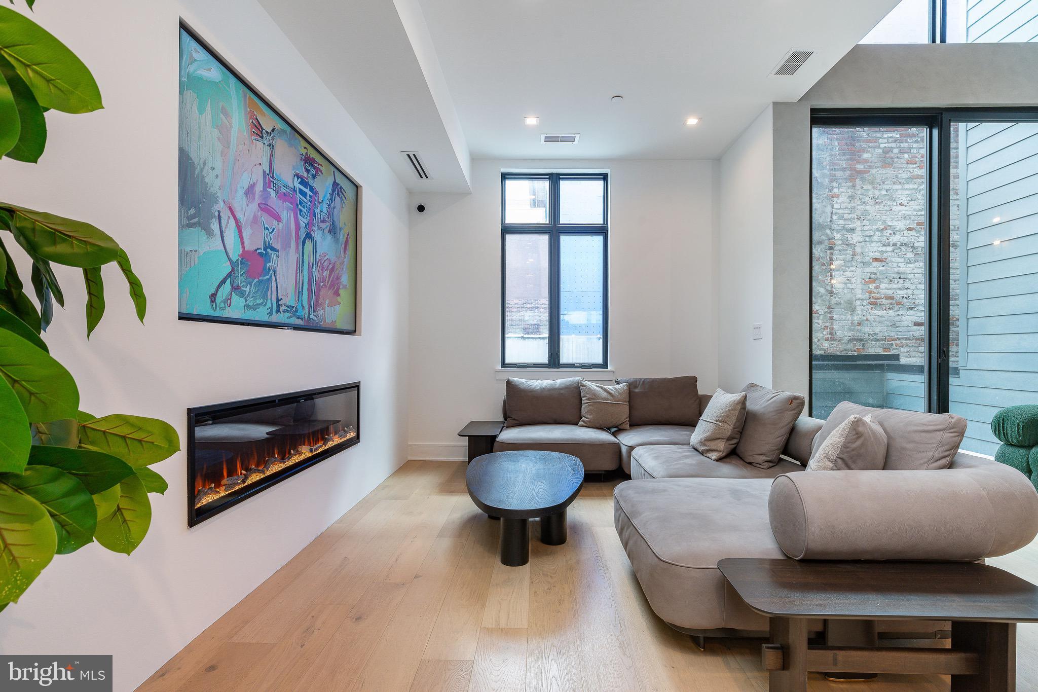 RITTENHOUSE SQUARE - Residential