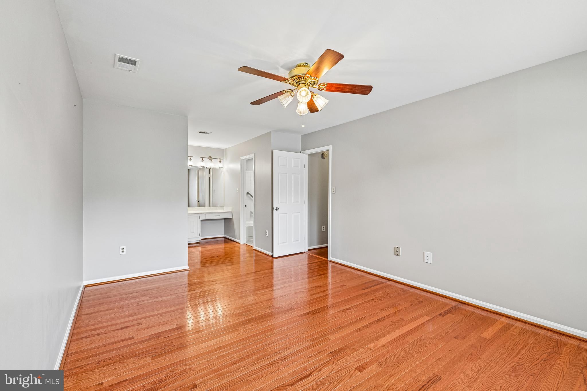 LAKE RIDGE - Residential