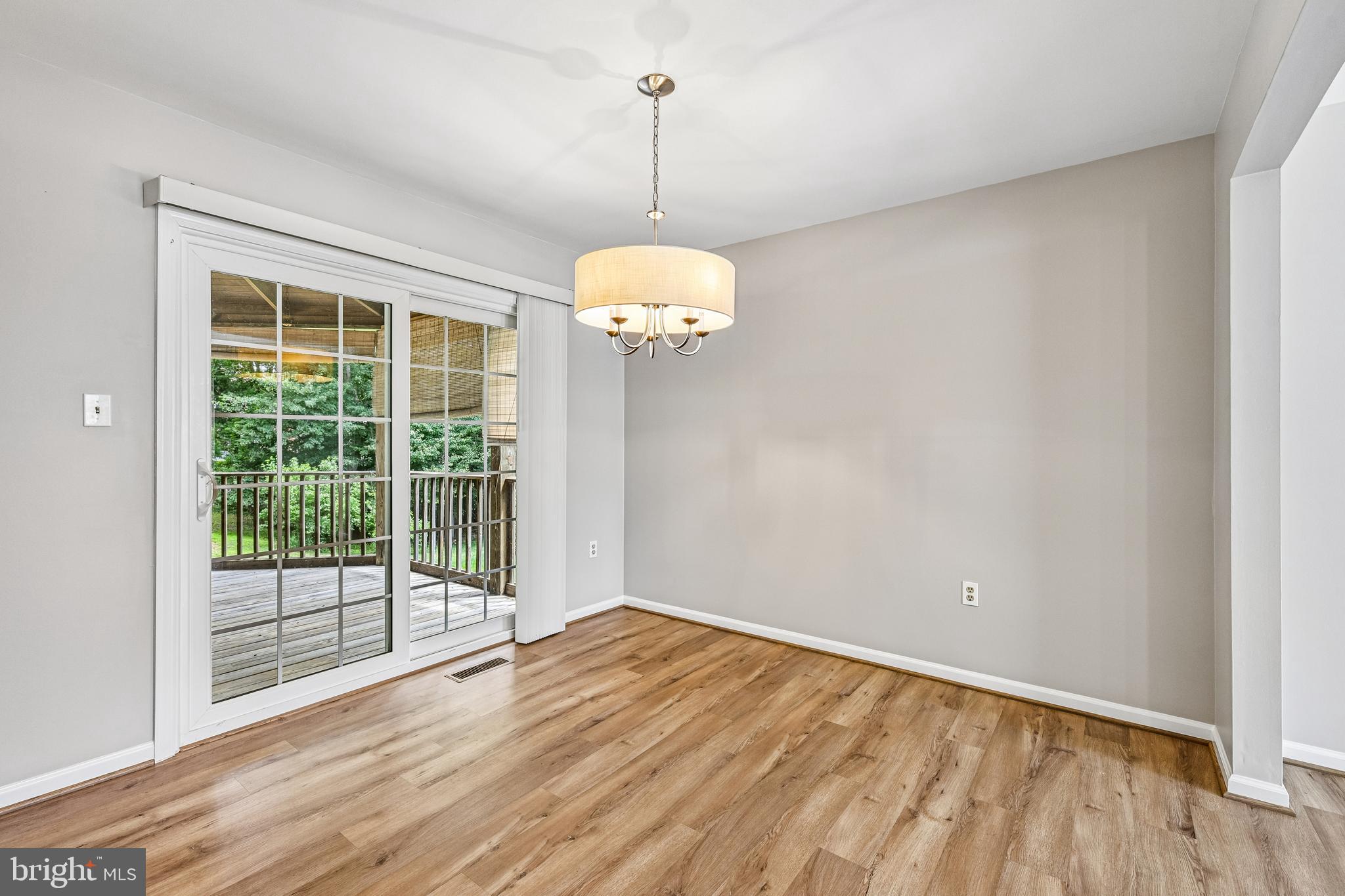 LAKE RIDGE - Residential