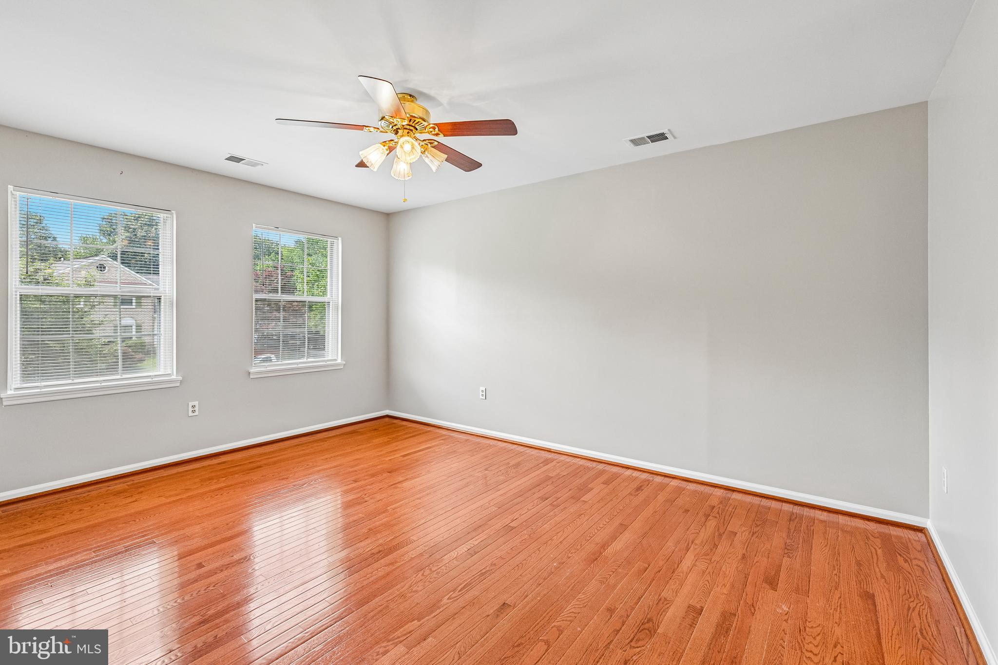 LAKE RIDGE - Residential
