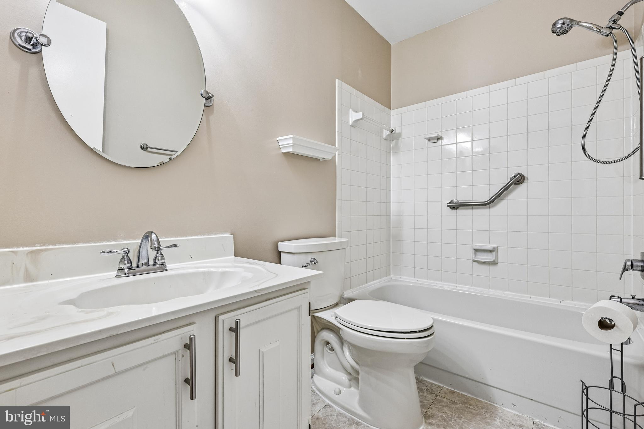 LAKE RIDGE - Residential