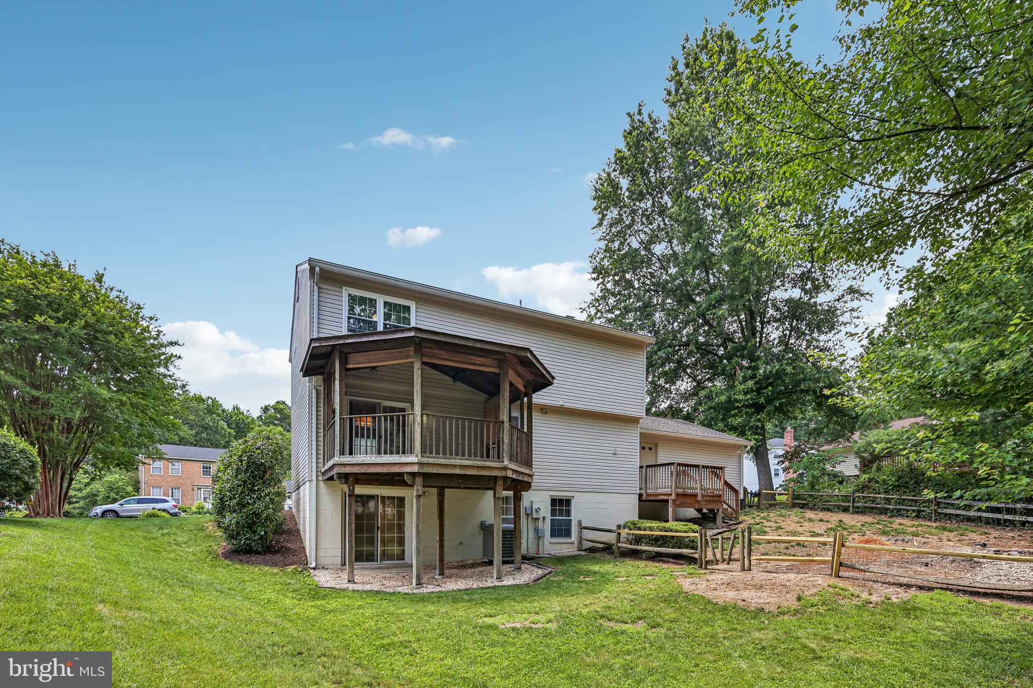 LAKE RIDGE - Residential