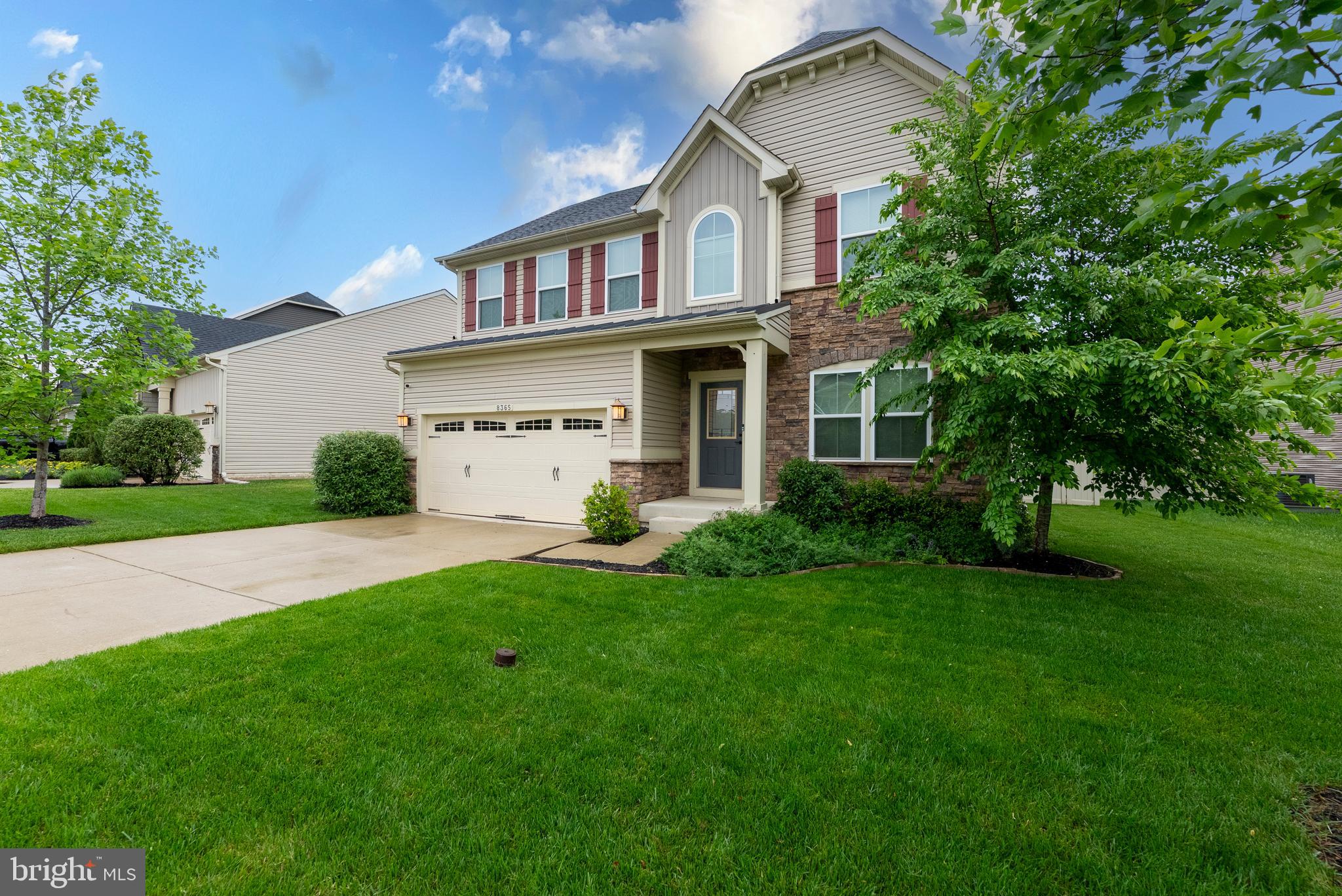 CREEKSIDE VILLAGE - Residential
