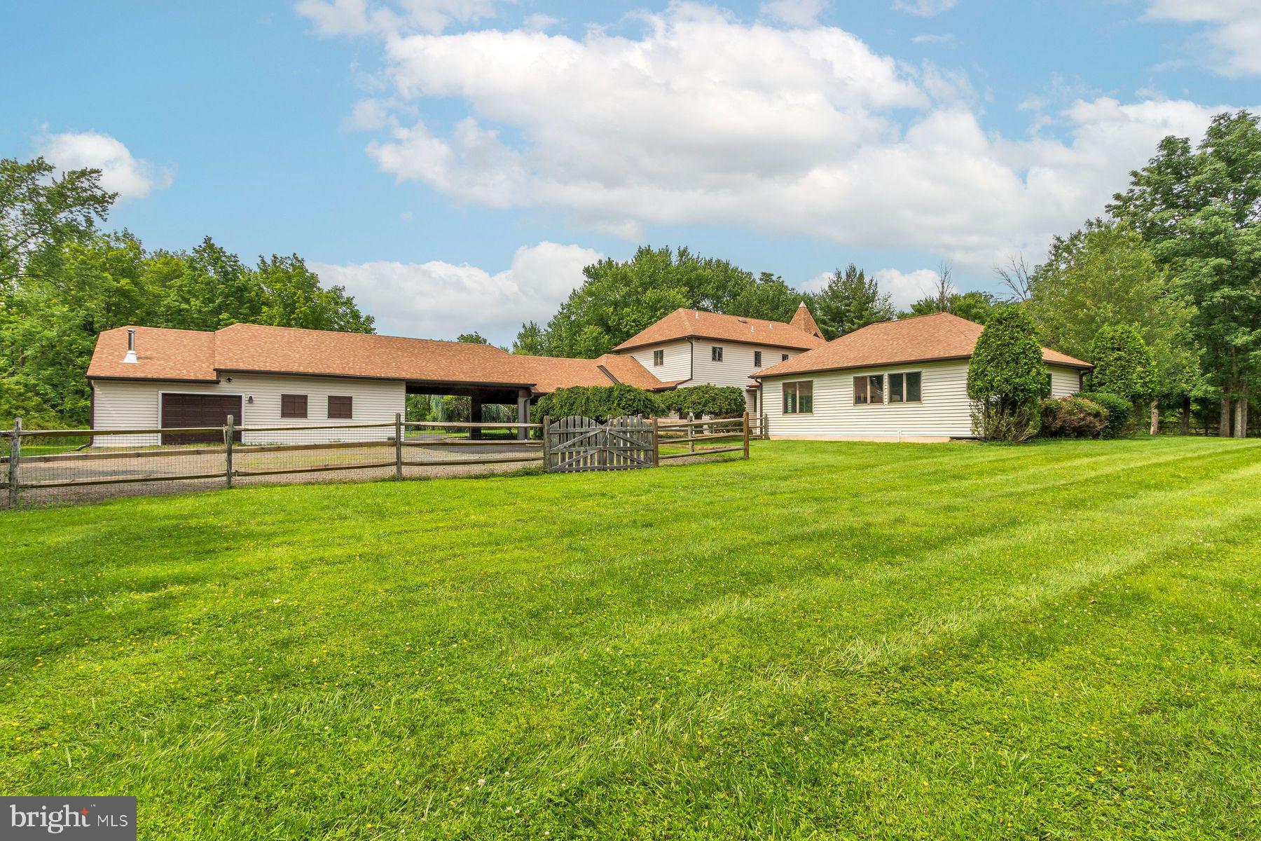 DOYLESTOWN - Residential