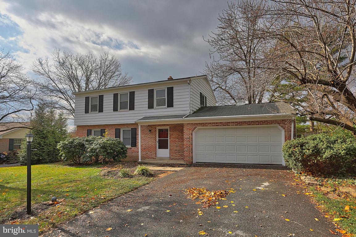 Come visit this 4BR, 2.5 BA, home in Manheim Twp. Enjoy the brick fireplace in the family living room and open floor plan throughout the kitchen. Enjoy the commercial grade oven in kitchen. Hardwood throughout the home, screened in porch, and 2 car garage. Schedule your showing today and enjoy the efficient natural gas heat.