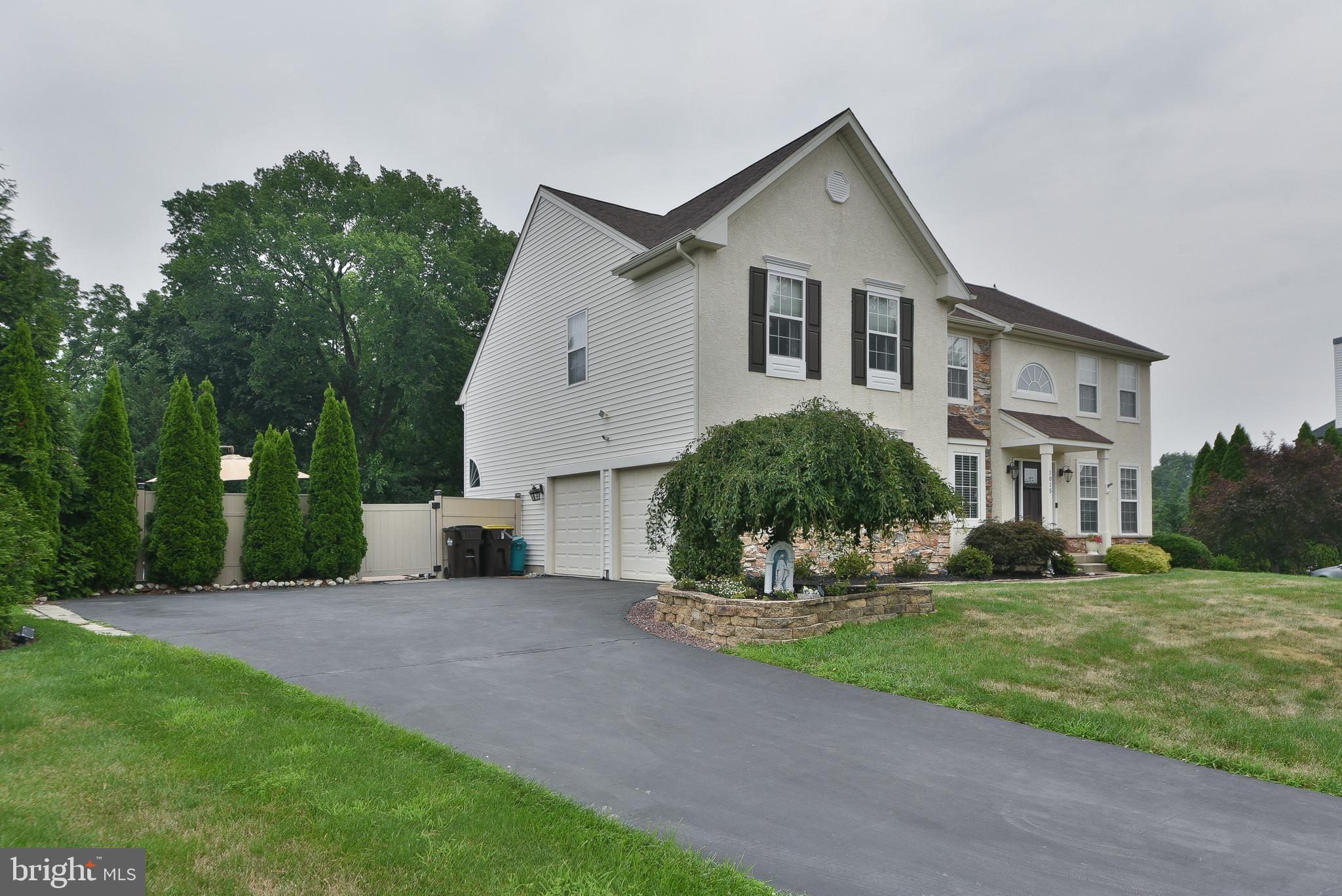 HICKORY RIDGE - Residential