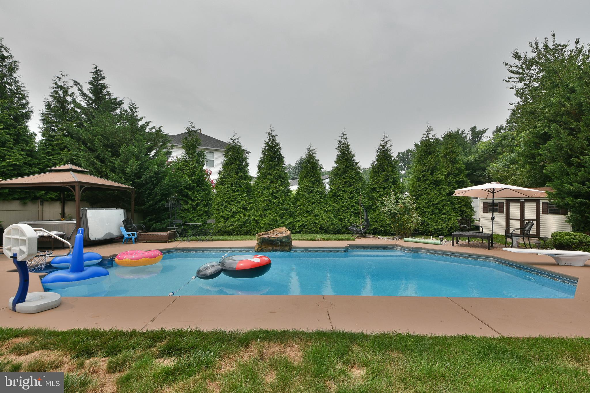 HICKORY RIDGE - Residential