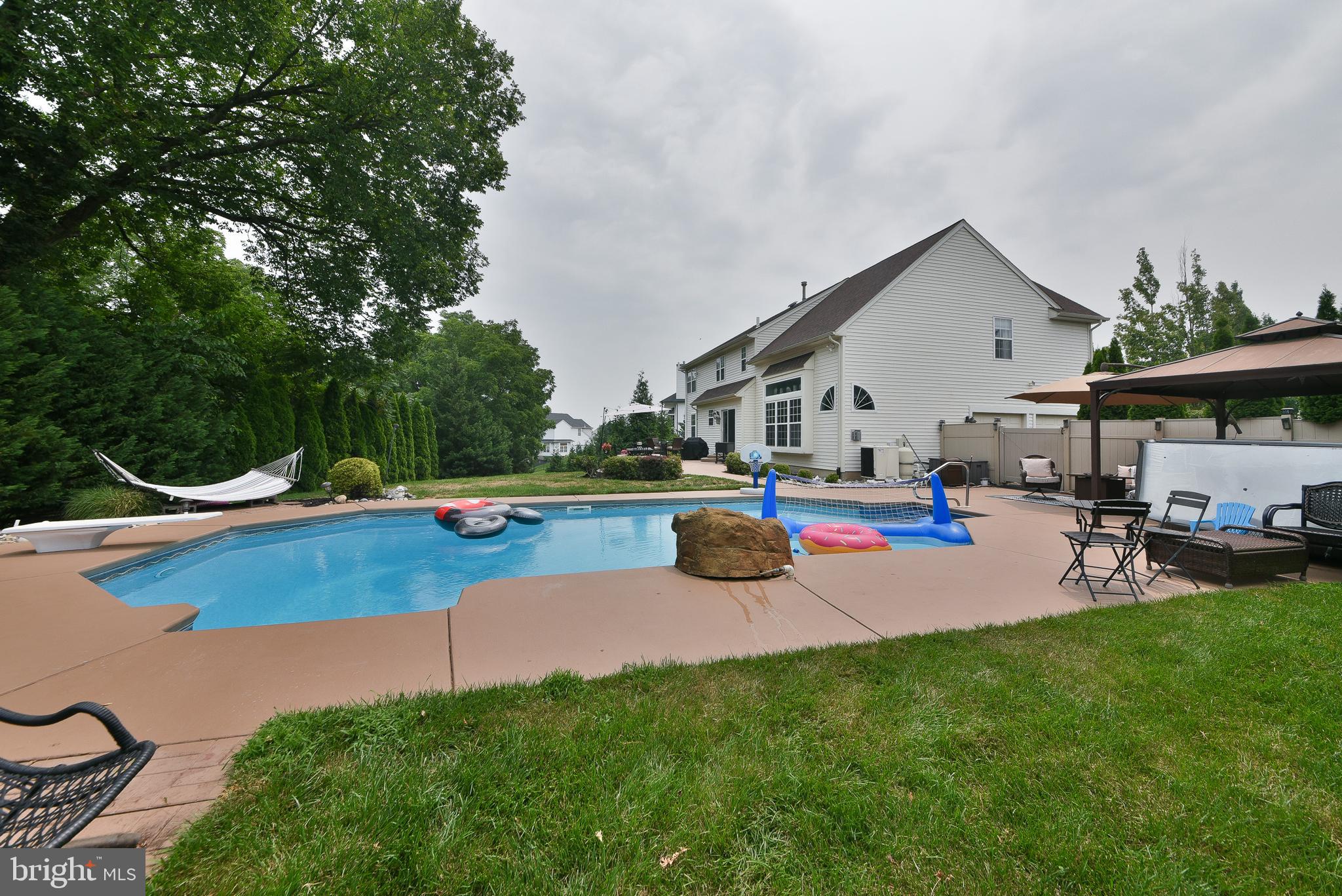 HICKORY RIDGE - Residential