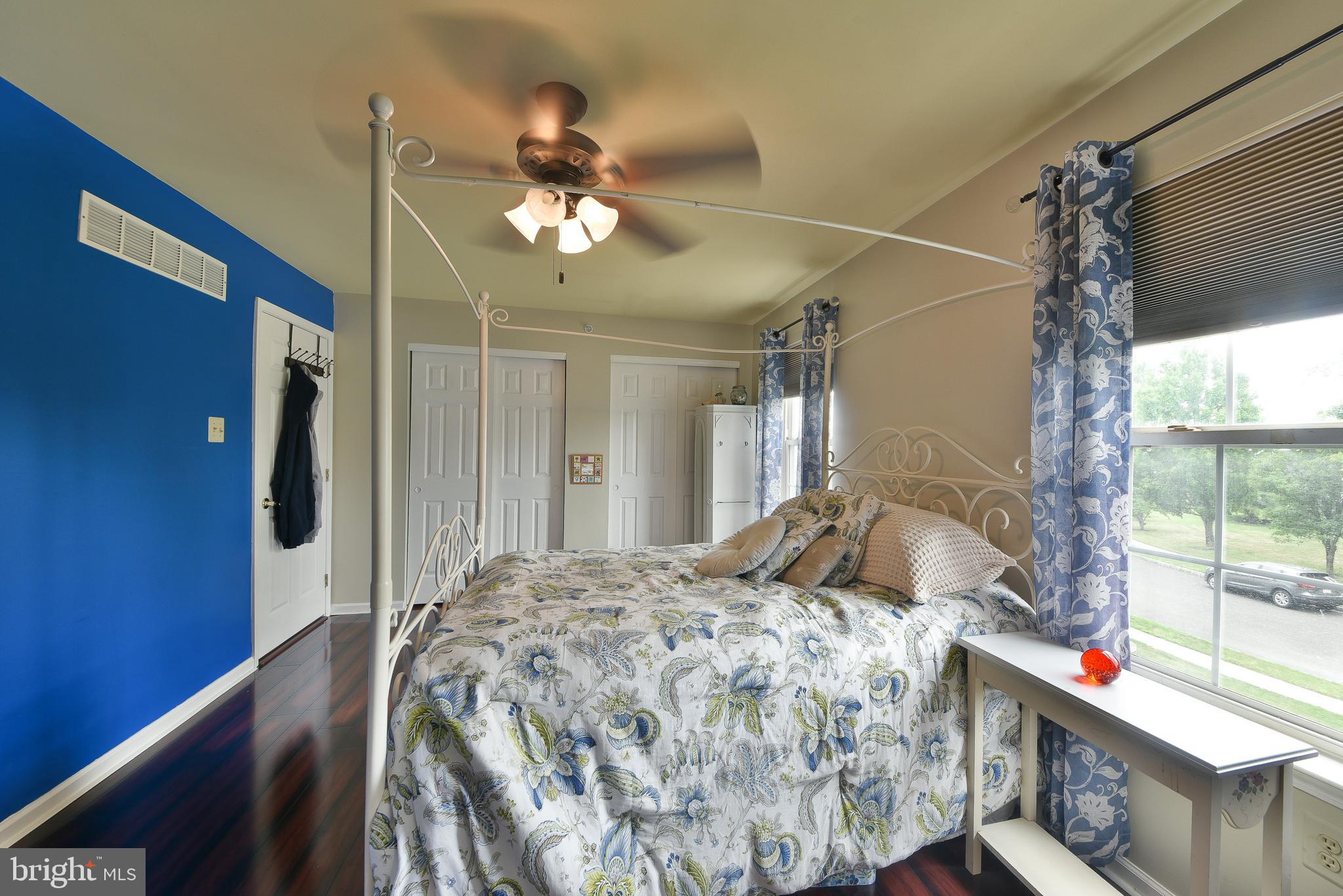 HICKORY RIDGE - Residential