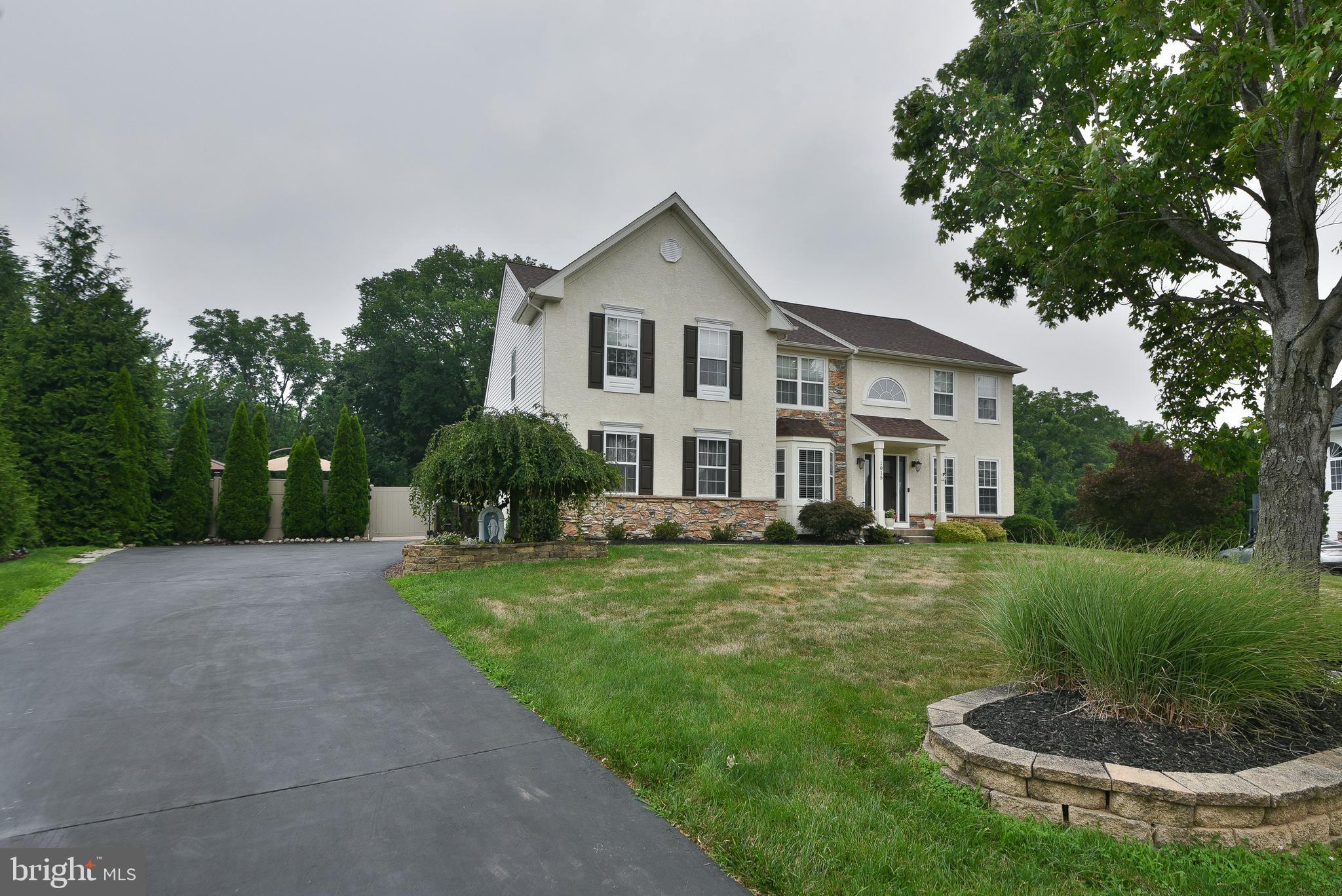 HICKORY RIDGE - Residential