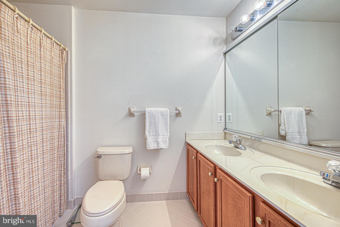 WILLIAMSBURG - Residential