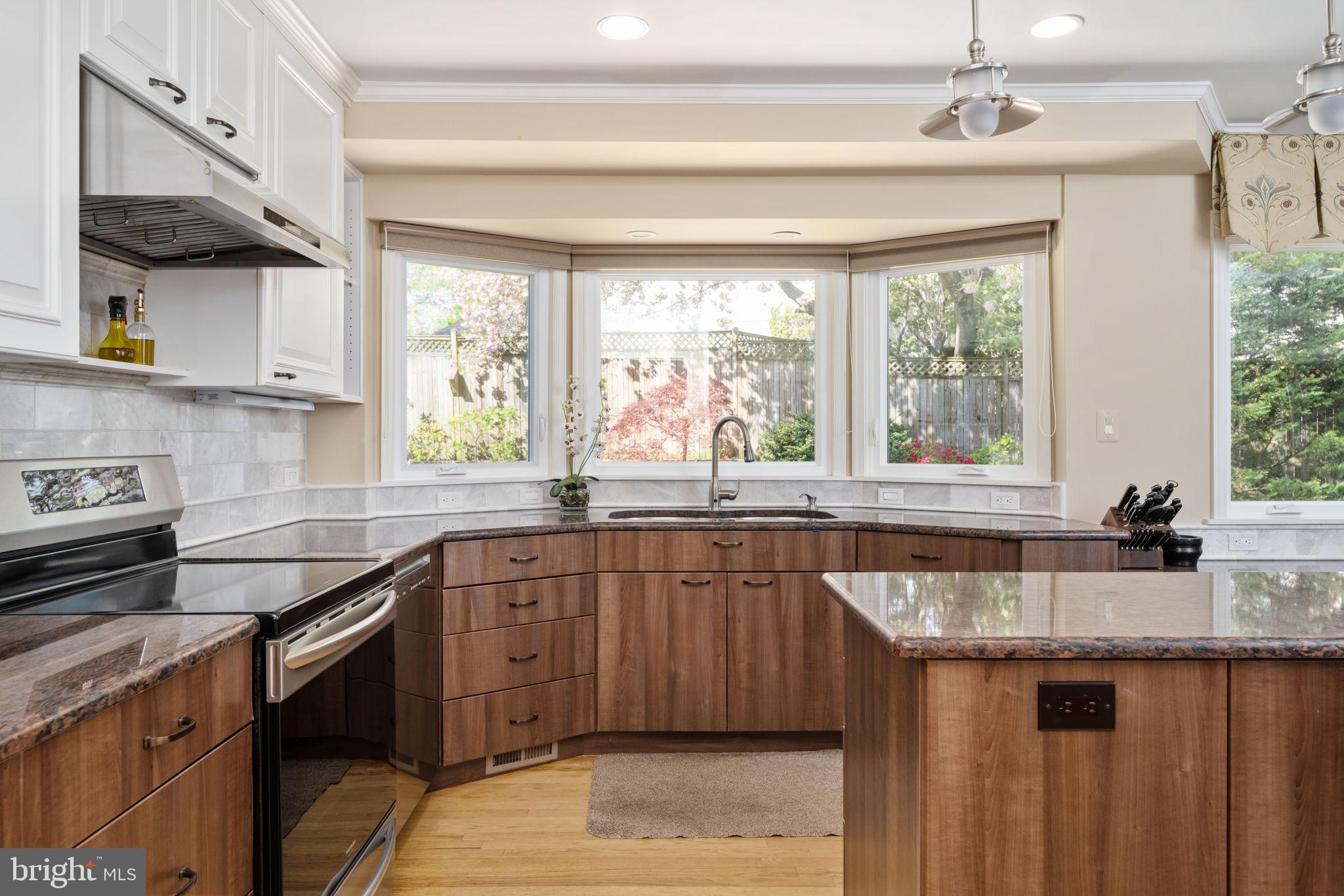 FAIRFAX CLUB ESTATES - Residential